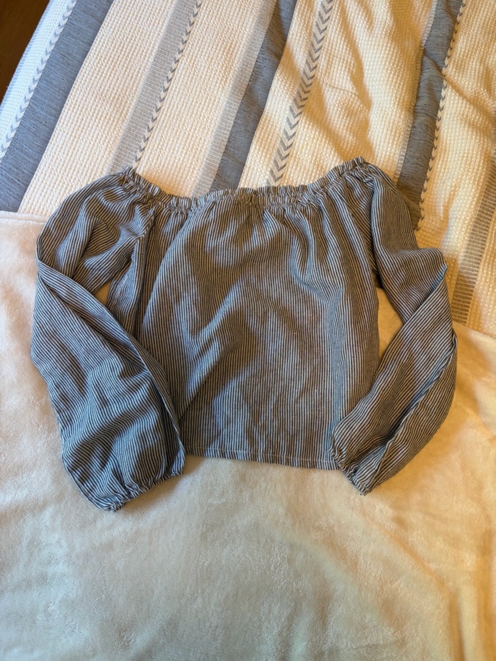 Brandy Melville Blue and White Pinstripe Off-Shoulder Blouse - Picture 3 of 5